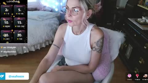 Snapshot of veafreeze chatting on October 2025 06:11:02 AM veafreeze online show from October 2025 06:11:02 AM
