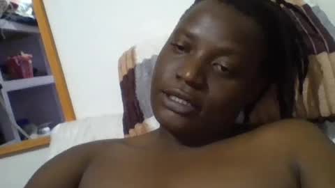 Snapshot of vee_tommy chatting on July 2026 04:19:01 AM Vee tommy online show from July 2026 04:19:01 AM