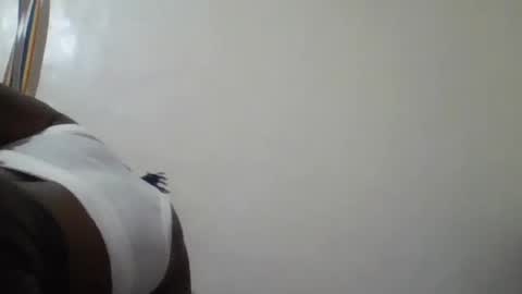 Snapshot of vee_tommy chatting on July 2026 08:51:02 AM Vee tommy online show from July 2026 08:51:02 AM
