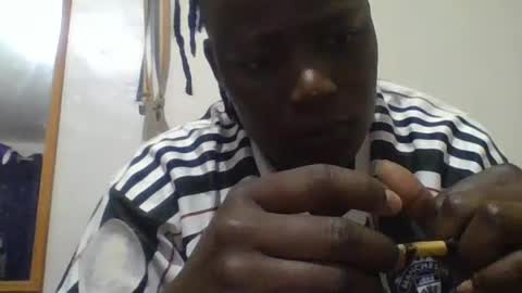 Snapshot of vee_tommy chatting on July 2026 03:56:02 AM Vee tommy online show from July 2026 03:56:02 AM