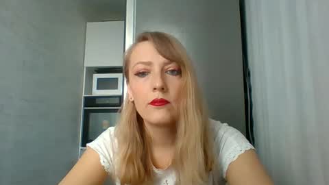 Snapshot of veessa chatting on April 2026 01:14:02 PM Veessa online show from April 2026 01:14:02 PM