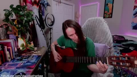 Snapshot of veeweatherbee chatting on December 2024 12:23:01 AM Violet Weatherbee online show from December 2024 12:23:01 AM