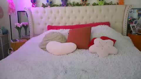 Snapshot of vegas_danielle chatting on May 2026 03:56:01 AM Vegas Dani online show from May 2026 03:56:01 AM