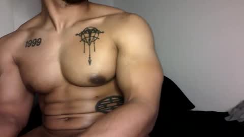 Vegas Love online show from December 2025 10:13:02 AM