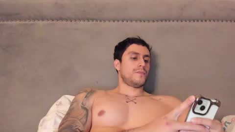 Emm online show from February 2026 03:33:01 AM