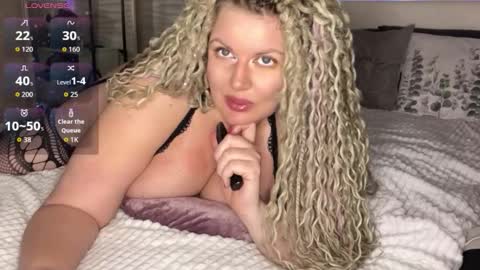 Snapshot of vellinka chatting on September 2025 11:17:02 PM vellinka online show from September 2025 11:17:02 PM