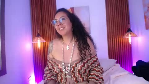 Emma Curly online show from April 2026 05:30:01 PM
