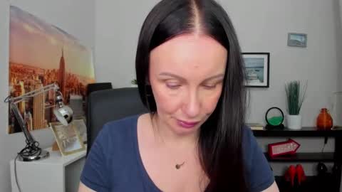 Jasmine online show from October 2025 05:27:01 AM