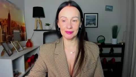 Jasmine online show from December 2025 06:33:01 AM