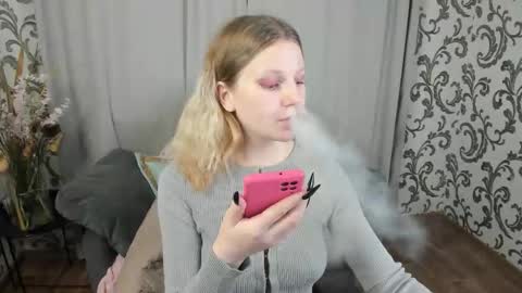 velvet_peach_ online show from November 2025 10:58:02 AM