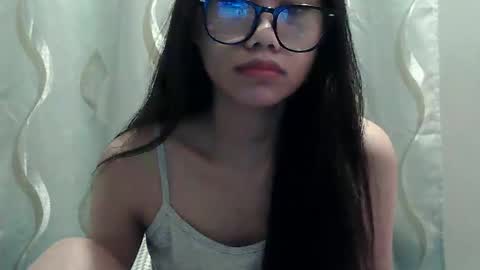 Snapshot of velvetcharm_19 chatting on November 2025 02:06:02 AM Cassy Pinay online show from November 2025 02:06:02 AM