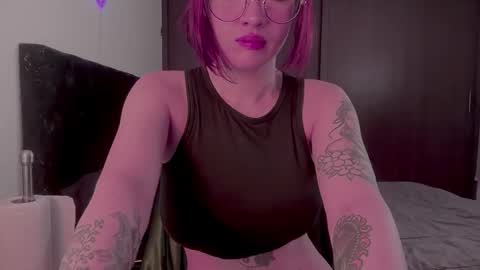 Lanna   online show from November 2025 11:54:01 AM