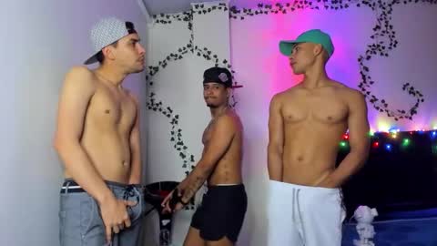 venus_boy2 online show from November 2025 04:23:02 AM