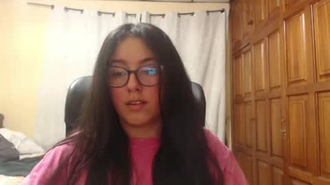 Snapshot of venus_cat_ chatting on May 2026 06:10:02 AM Venus online show from May 2026 06:10:02 AM