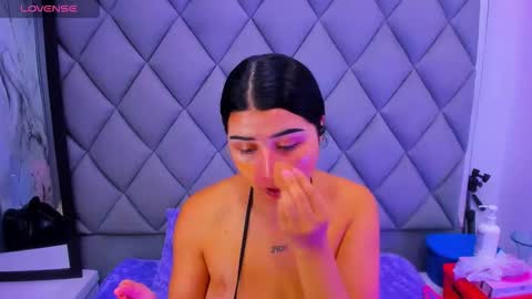 Venusowen  online show from December 2025 02:15:01 PM