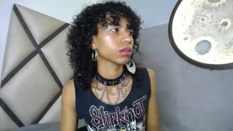 venuss_03 online show from January 2026 03:44:01 AM