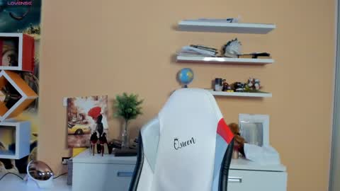 Violetta  online show from February 2025 06:49:02 AM