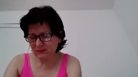Snapshot of vera_elle chatting on May 2026 03:31:01 PM Vera online show from May 2026 03:31:01 PM