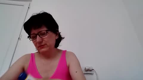 Snapshot of vera_elle chatting on May 2026 03:08:01 PM Vera online show from May 2026 03:08:01 PM