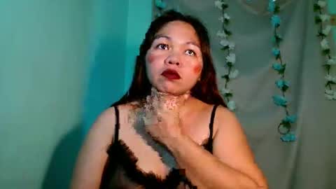 Snapshot of vera_halo chatting on April 2026 05:52:01 AM VERA online show from April 2026 05:52:01 AM