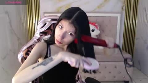 Verana  online show from November 2025 08:09:01 PM