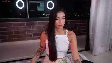 Snapshot of vero_cam chatting on February 2025 01:29:01 AM vero_cam online show from February 2025 01:29:01 AM