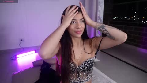 Snapshot of vero_cam chatting on March 2025 05:05:02 AM vero_cam online show from March 2025 05:05:02 AM