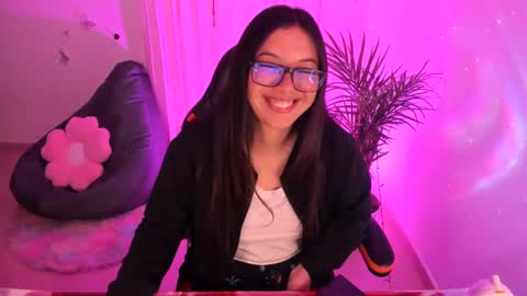Snapshot of verolake chatting on February 2025 01:33:01 PM Verolake online show from February 2025 01:33:01 PM