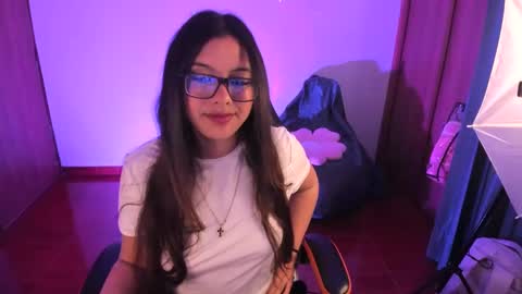 Snapshot of verolake chatting on March 2025 12:04:02 PM Verolake online show from March 2025 12:04:02 PM