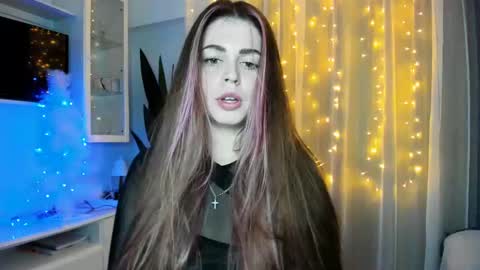 Snapshot of veronarolls chatting on January 2025 01:47:02 AM Lolitalolz online show from January 2025 01:47:02 AM