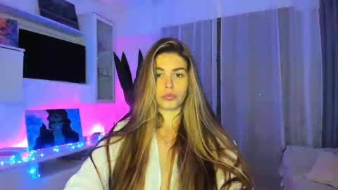 Snapshot of veronarolls chatting on January 2025 11:27:02 PM Lolitalolz online show from January 2025 11:27:02 PM