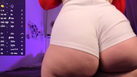 Snapshot of veronica_blush chatting on December 2024 10:24:01 AM  VERONICA  FOLLOW ME  online show from December 2024 10:24:01 AM