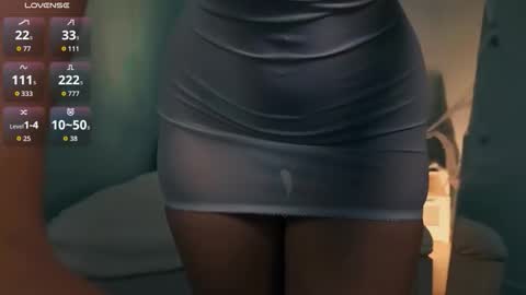 Snapshot of veronica_blush chatting on October 2025 10:05:02 AM  VERONICA  FOLLOW ME  online show from October 2025 10:05:02 AM