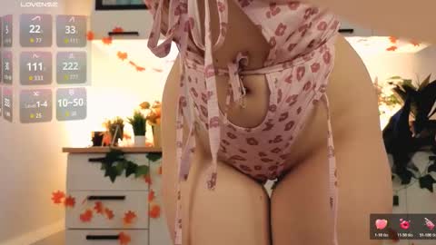 Snapshot of veronica_blush chatting on October 2025 12:16:01 PM  VERONICA  FOLLOW ME  online show from October 2025 12:16:01 PM