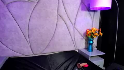 Snapshot of veronicacream_ chatting on May 2026 04:29:01 AM VeronicaCream online show from May 2026 04:29:01 AM