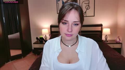 Veronica online show from November 2025 05:29:01 AM