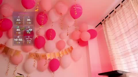 Snapshot of veronicagilss chatting on May 2026 04:12:02 PM Veronica Gills online show from May 2026 04:12:02 PM