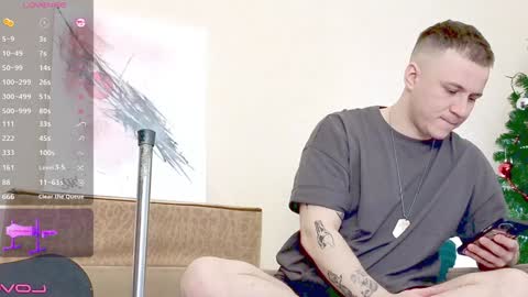 Snapshot of vers_gay chatting on December 2024 10:30:01 AM Ethan online show from December 2024 10:30:01 AM