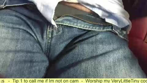 Erik online show from November 2025 07:36:02 PM