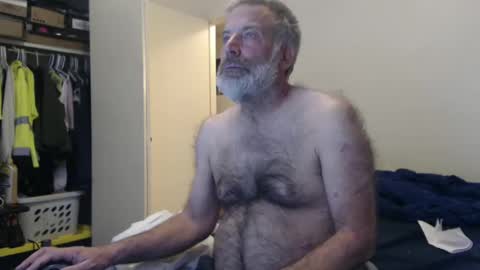 hairy man online show from February 2025 01:00:02 AM