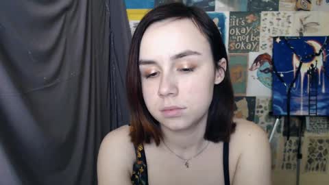 veryveryvery_shy online show from February 2025 12:47:01 PM