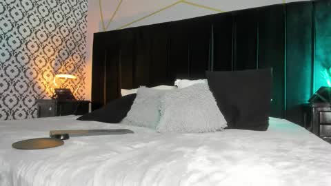 Sthefanny online show from October 2025 12:15:01 PM