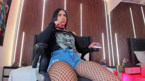 Snapshot of viannca__ chatting on June 2026 08:51:01 AM Ariana online show from June 2026 08:51:01 AM