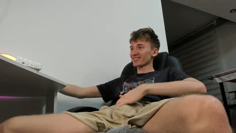 vibemygirl online show from December 2024 04:43:01 PM