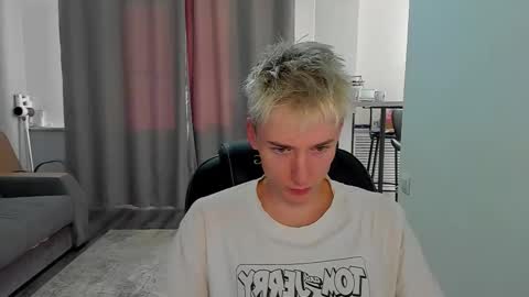 vibemygirl online show from September 2025 10:06:01 AM