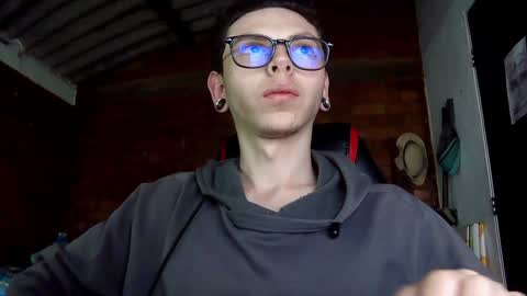 Vicent Brais online show from December 2024 05:12:01 AM