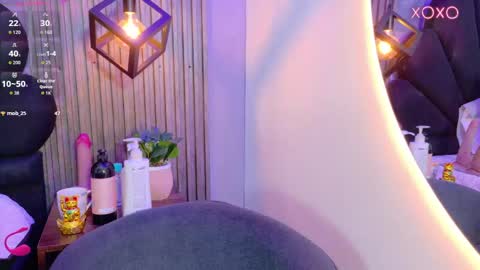 Snapshot of vicky_lopezz_ chatting on June 2026 02:06:01 AM vicky_lopezz_ online show from June 2026 02:06:01 AM