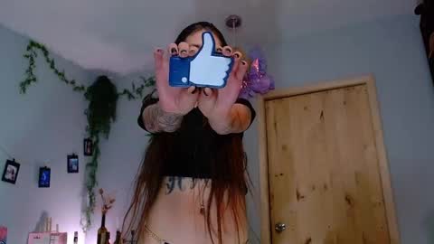 Victoria   online show from November 2025 06:30:01 PM