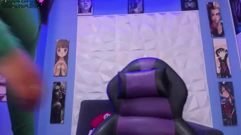 Snapshot of vickyjohnson1 chatting on October 2025 09:22:01 PM Vicky online show from October 2025 09:22:01 PM