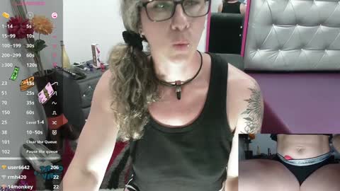 Snapshot of vickysexyx chatting on January 2025 10:51:01 PM Valentina online show from January 2025 10:51:01 PM
